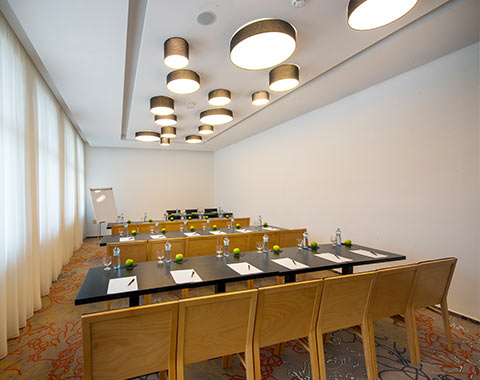 Cade meeting room 